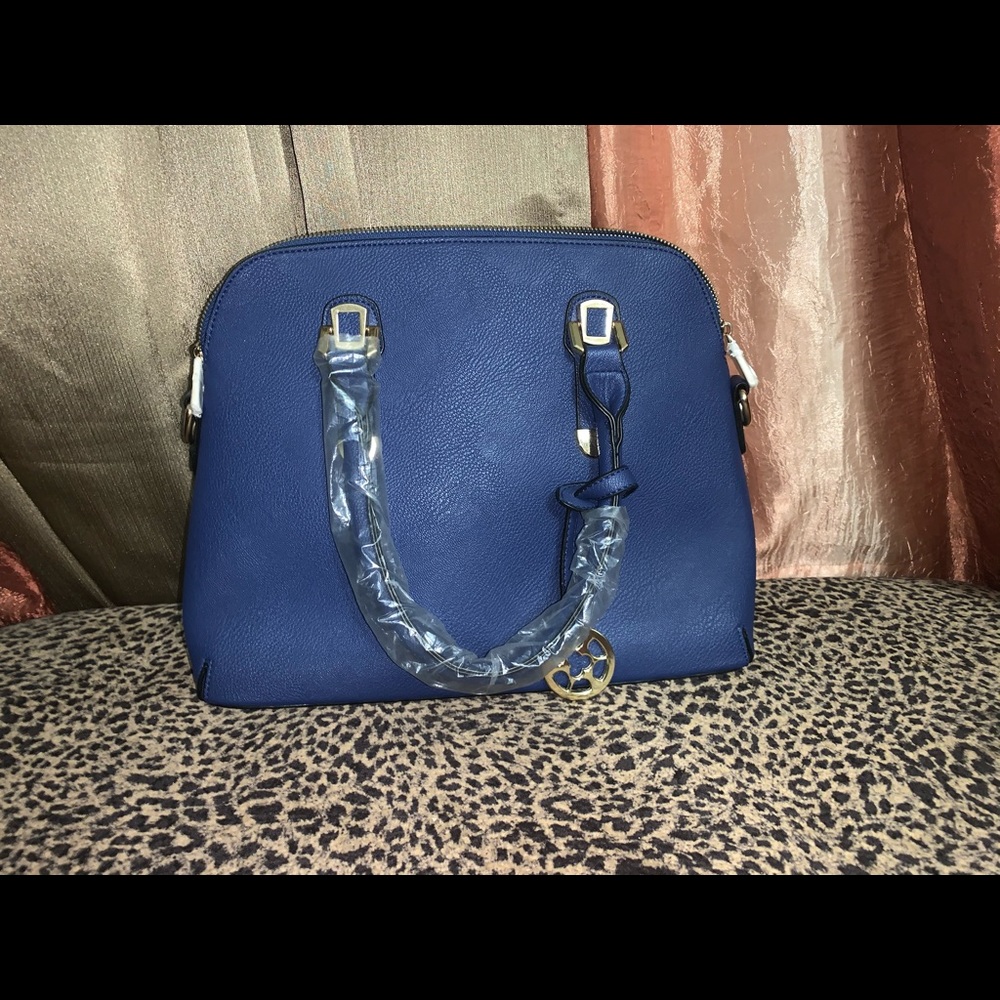 Purse - Picture 2 of 4